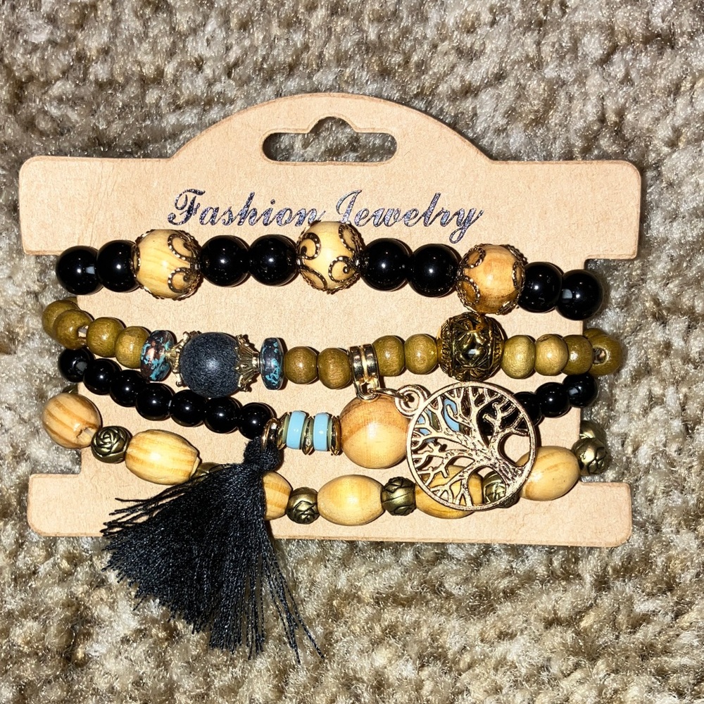 Elegant Tree Charm Bracelet Set with Black and Gold Beads